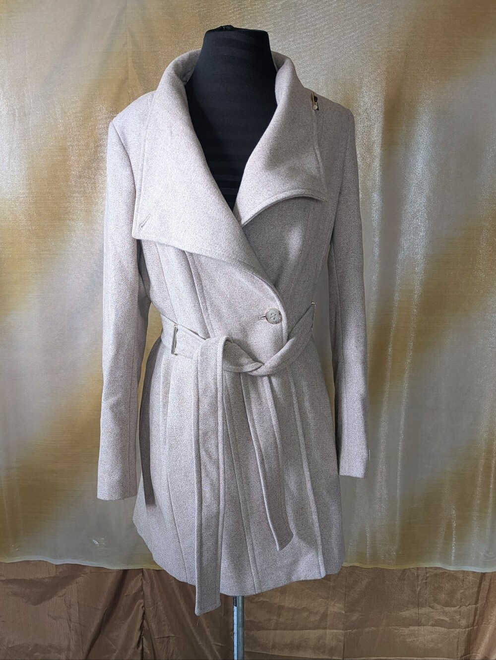NWOT Calvin Klein Oatmeal Belted Wrap Coat with Asymmetrical Collar Medium